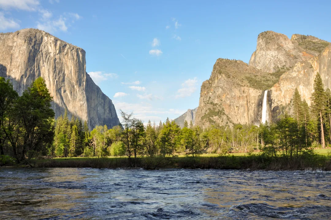 Yosemite Valley from Valley View: El Capitan and Bridalveil Fall above the Merced River